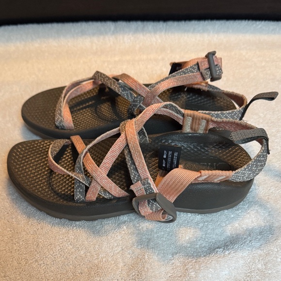 Chaco Kids Sandals Pink and Gray Adjustable Sport Sandals SB4 - Picture 2 of 8